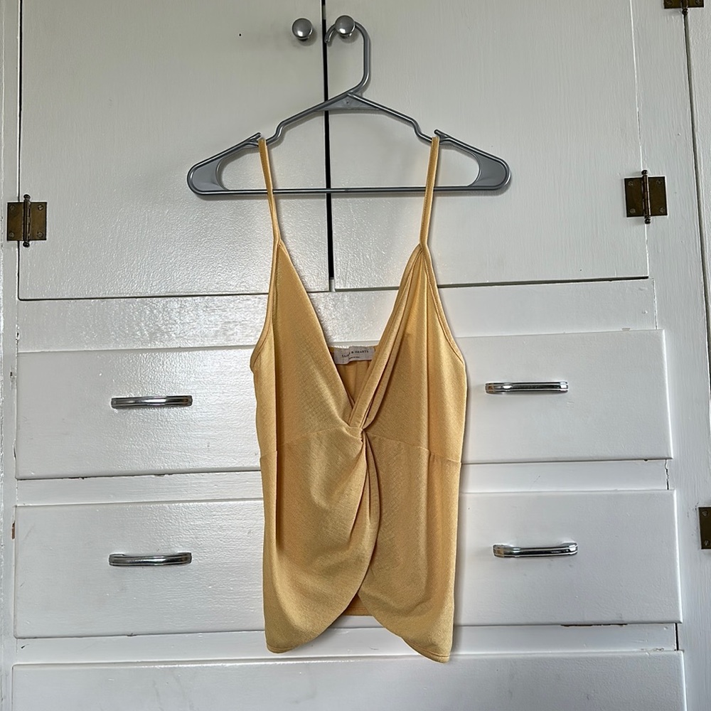 Adorable tank top!
